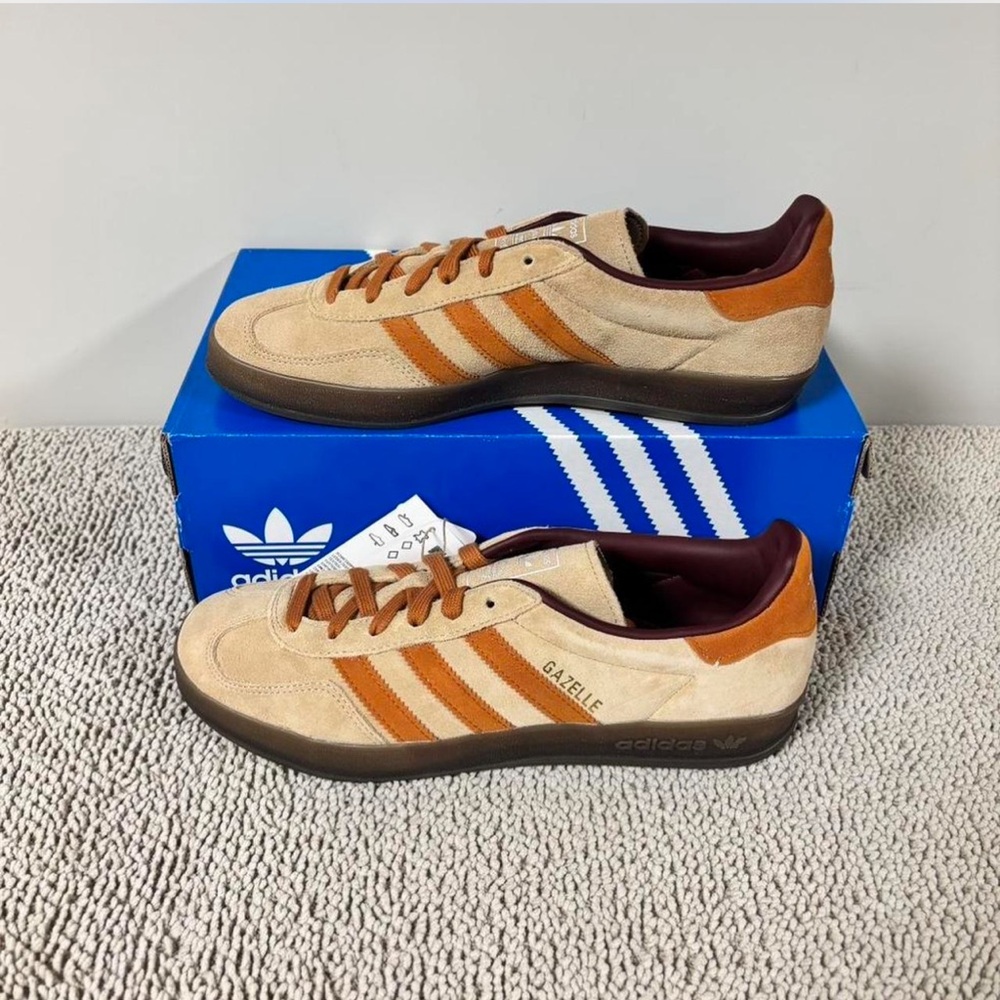 Adidas Gazelle Men's Beige and Rust Sneakers